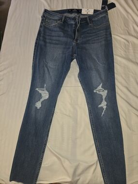 Hollister Women's Skinny Ripped Blue Jeans
